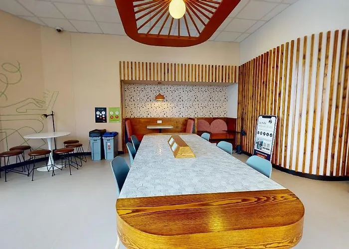 Explore Nottingham From Your Ensuite Oasis At Iq Exchange